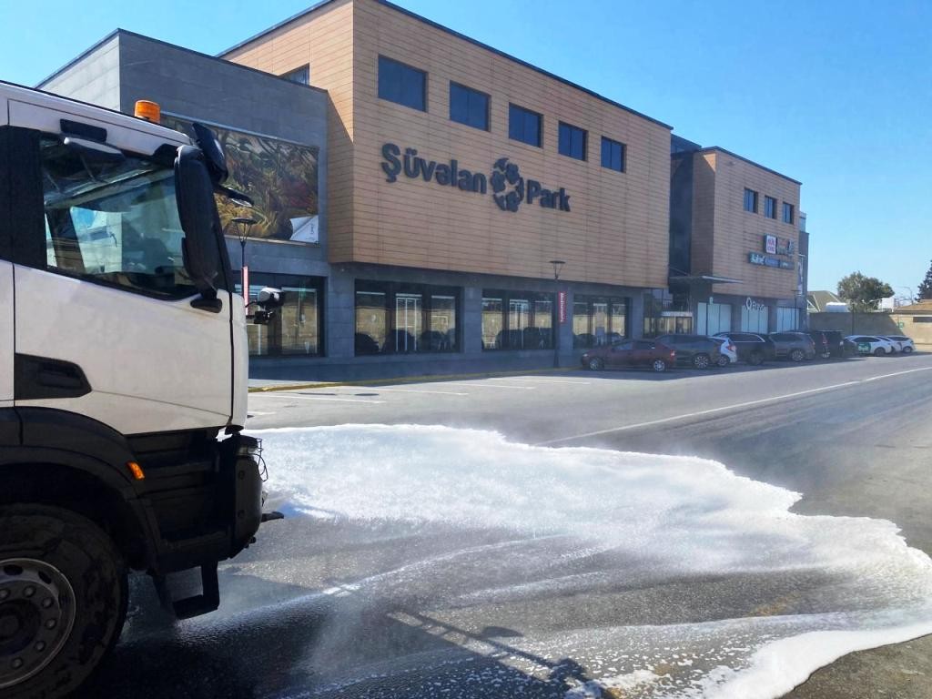 Paytaxtın 556  küçəsi yuyuldu - FOTOLAR