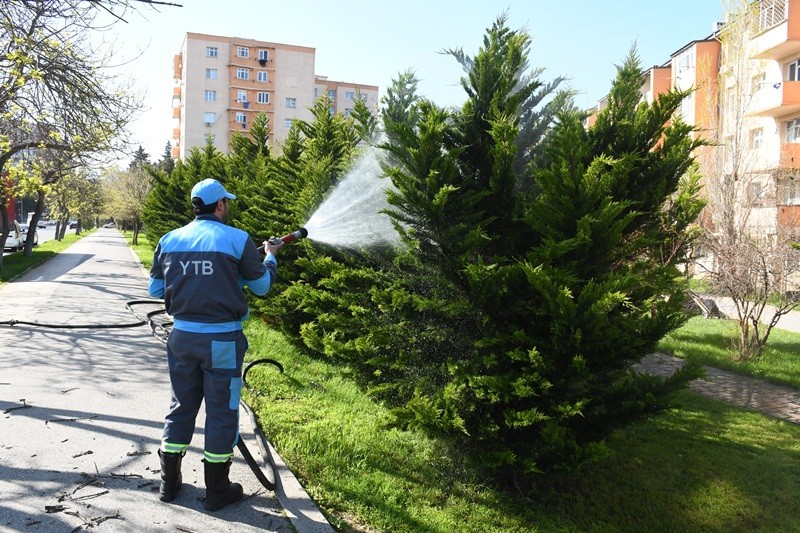 Paytaxtın 556  küçəsi yuyuldu - FOTOLAR