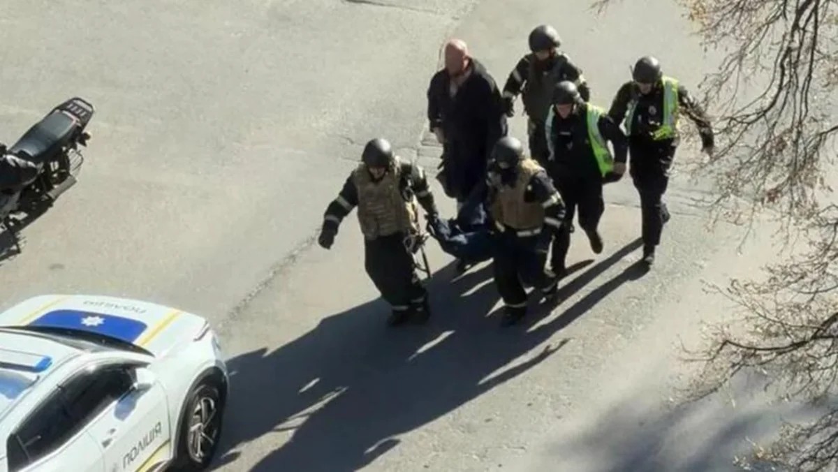 Kiyevdə insanlara atəş açıldı: Ölənlər və yaralananlar var (YENİLƏNİB)