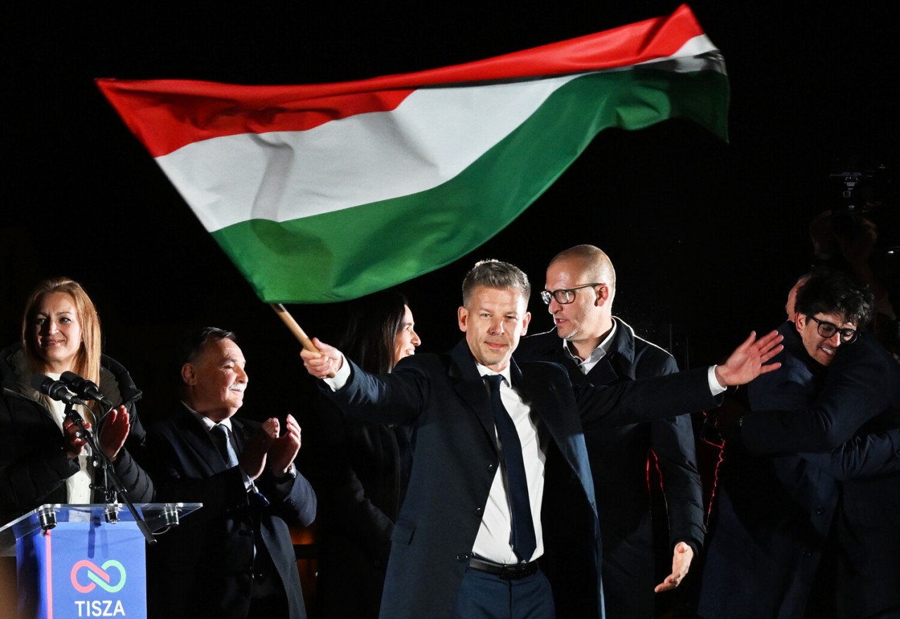 Dünyada baş verənlərə bir də belə baxın  