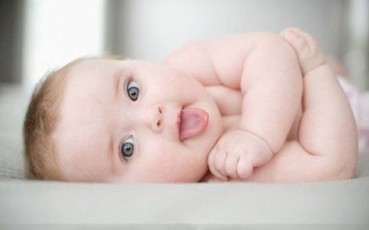 Azərbaycanda meyvə və çərəz adı verilən körpələr:Gilas, Badam...