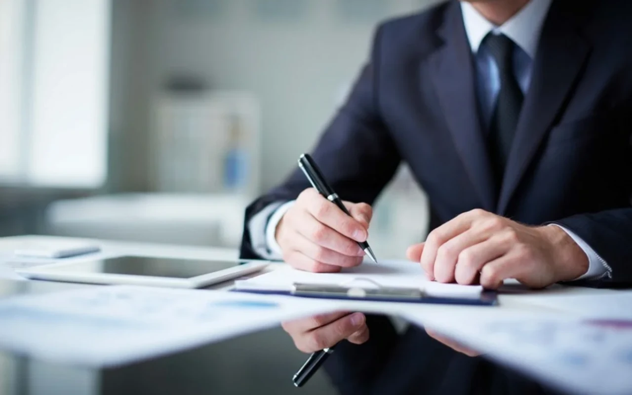 İcra məmurları tələbi borclunun sərvətinəyönəldə biləcək