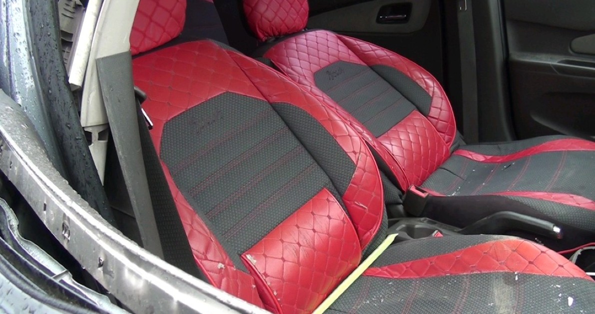 Qubada maşın ağaca çırpıldı - Ölən var (FOTOLAR)