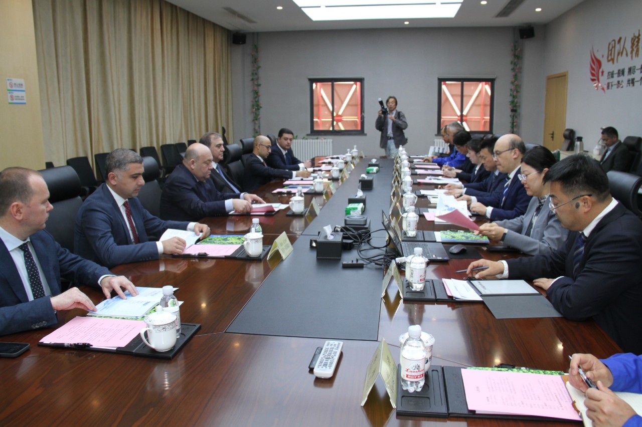 Niyazi Bayramov Çindaoda səfərdədir - FOTOLAR