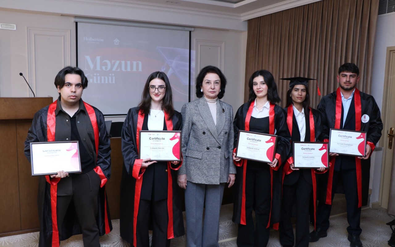 AzMİU-da növbəti məzun günü keçirildi -FOTOLAR