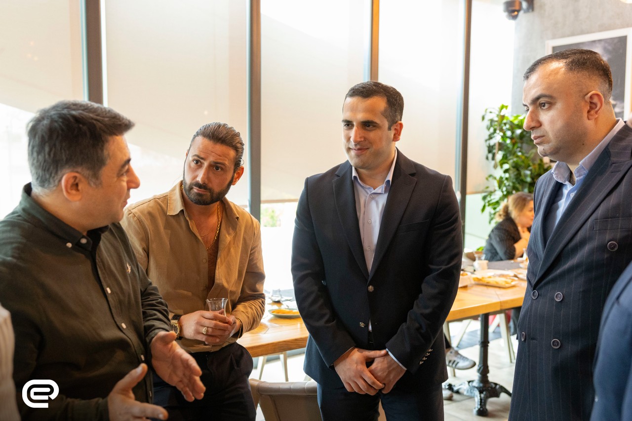 "Expressbank" sahibkarlarla görüş keçirdi - FOTOLAR