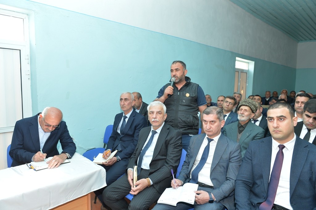 Taleh Qaraşov sakinlərin müraciətlərini dinlədi - FOTOLAR