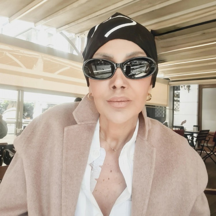 Türkiyəli məşhur aparıcıda xərçəng aşkarlandı - FOTO