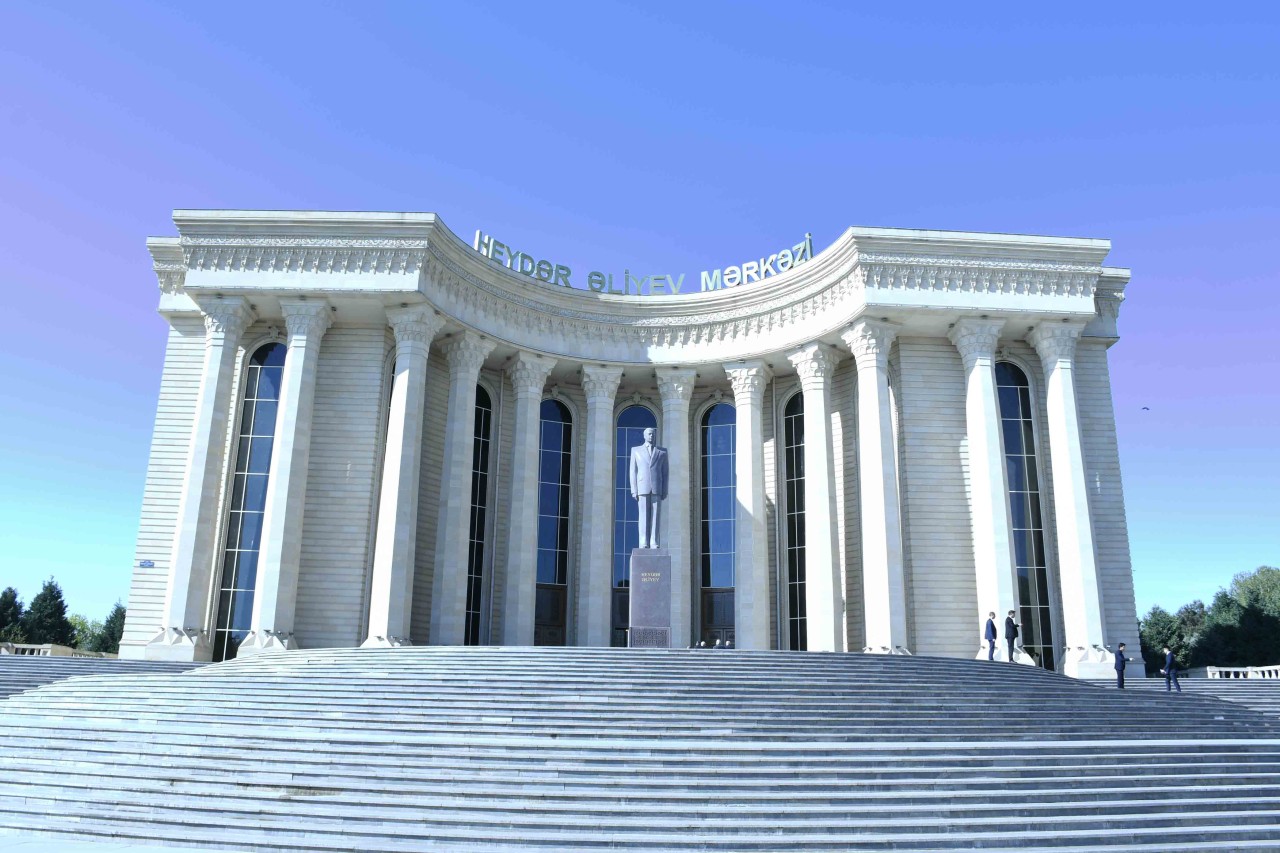 ADAU-da “I Yaşıl İqtisadiyyat” Beynəlxalq Forumu keçirilib - FOTOLAR