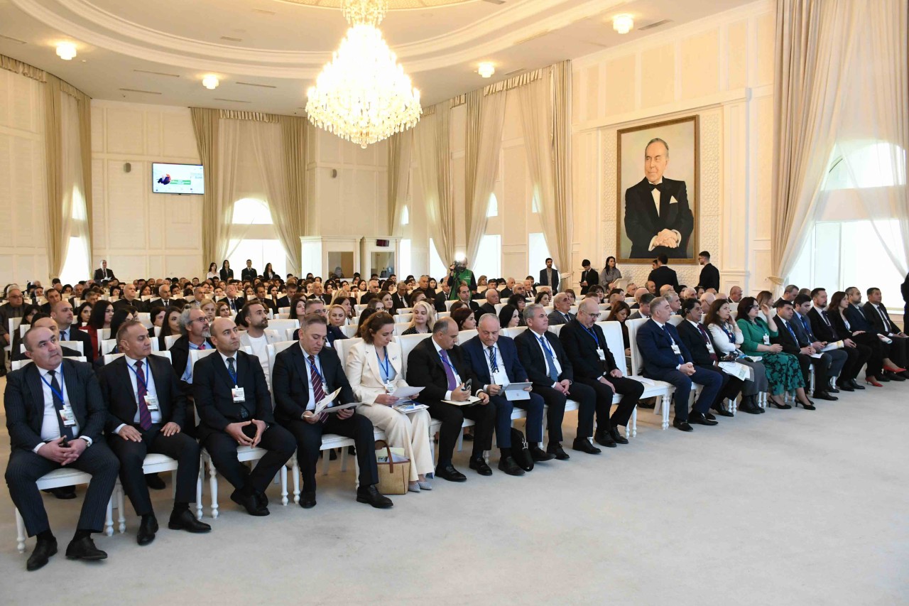 ADAU-da “I Yaşıl İqtisadiyyat” Beynəlxalq Forumu keçirilib - FOTOLAR