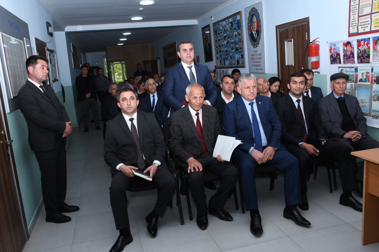 Ağdamın icra başçısı Vaqif Həsənov İkinci Alıbəylidə səyyar qəbul-görüş keçirdi - FOTOLAR