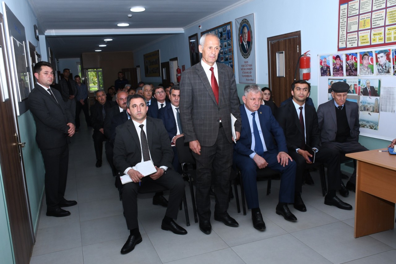 Ağdamın icra başçısı Vaqif Həsənov İkinci Alıbəylidə səyyar qəbul-görüş keçirdi - FOTOLAR