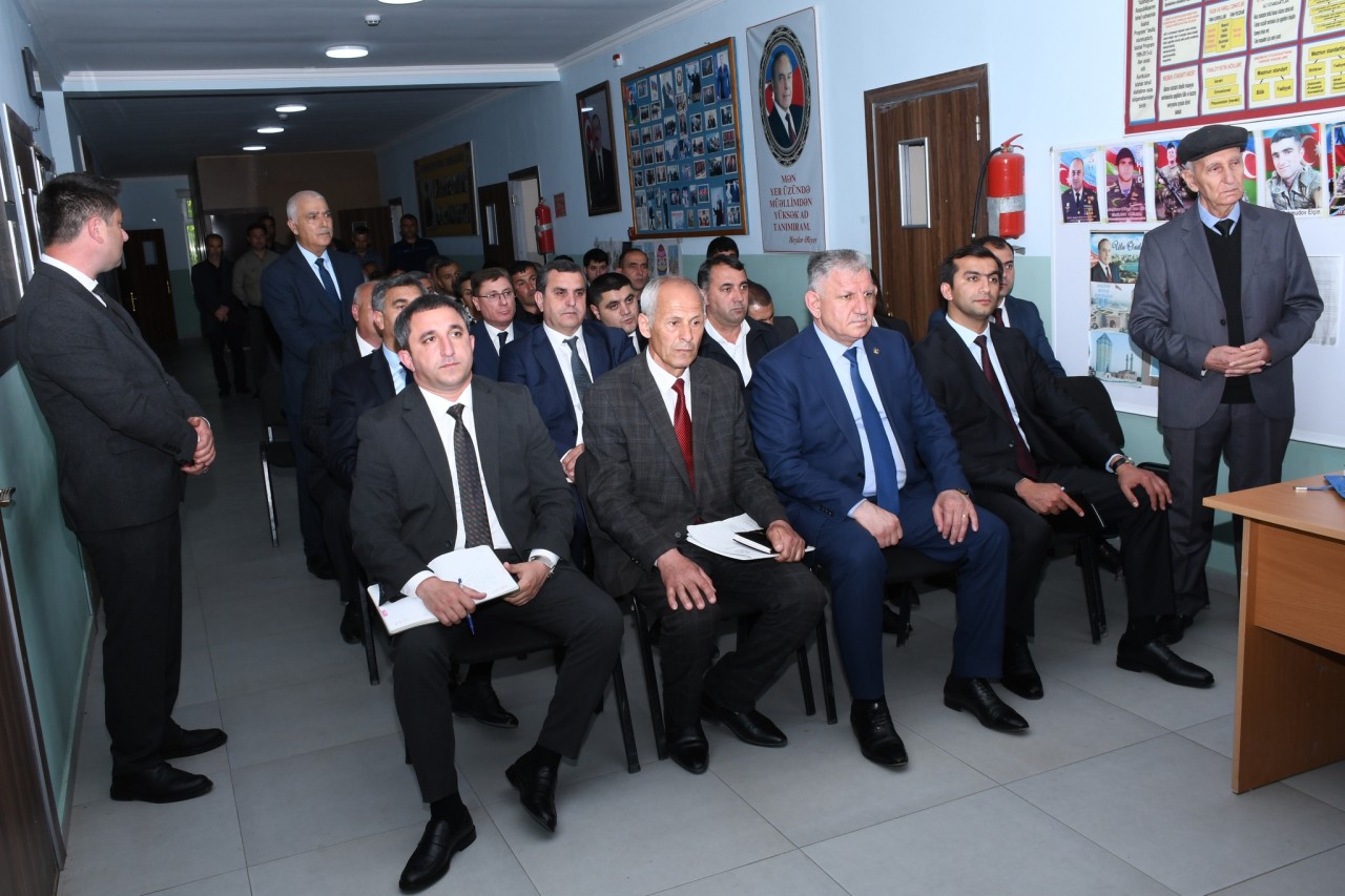 Ağdamın icra başçısı Vaqif Həsənov İkinci Alıbəylidə səyyar qəbul-görüş keçirdi - FOTOLAR