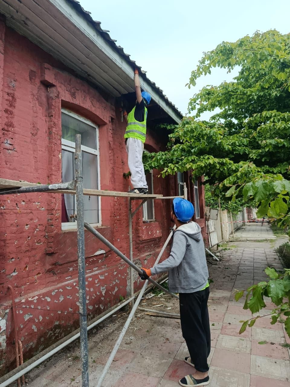 Taleh Qaraşov Lənkəranda bərpa-yenidənqurma işləri ilə yerində tanış olub - FOTOLAR