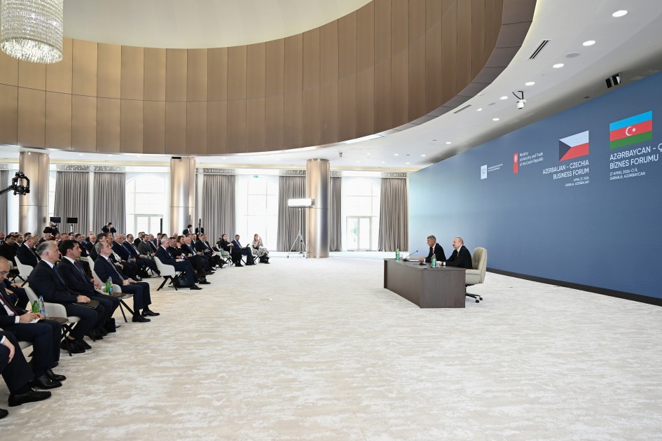 Azərbaycan-Çexiya biznes-forumu keçirilib - YENİLƏNİB (FOTOLAR)