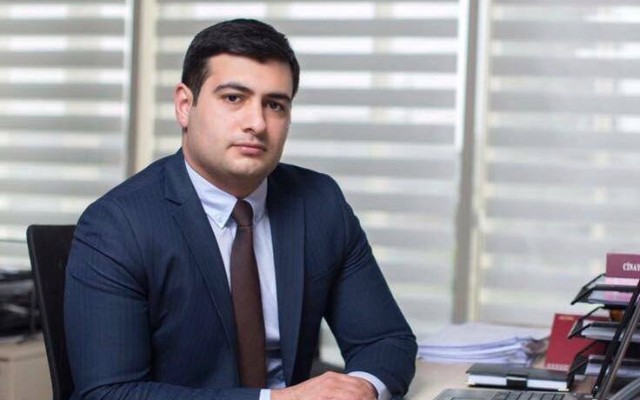 Övladını yanğında itirən vəkil ölkə rəhbərliyinə müraciət etdi- VİDEO