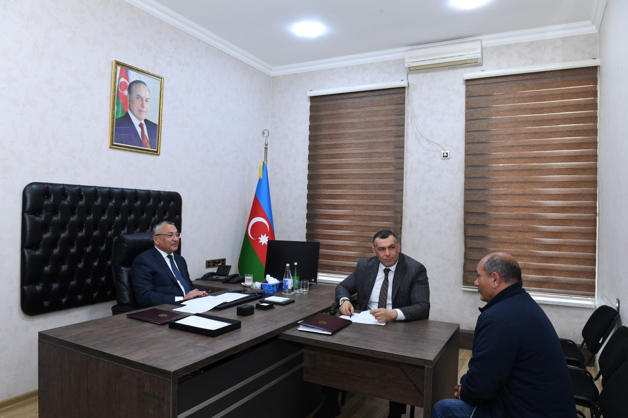 Rövşən Rzayev növbəti vətəndaş qəbulu keçirdi - FOTOLAR