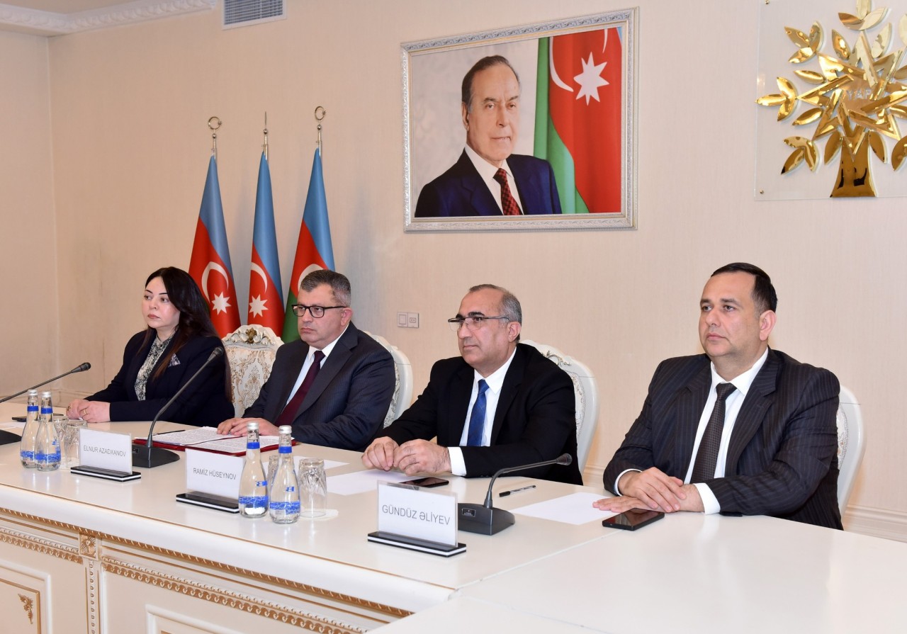 Sumqayıt Tibb Mərkəzi “Nur saçan ömür yolu” adlı elmi-praktik konfrans keçirdi - FOTOLAR