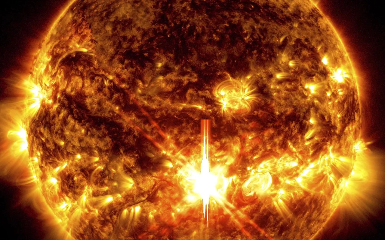 Günəşdə güclü partlayışolub