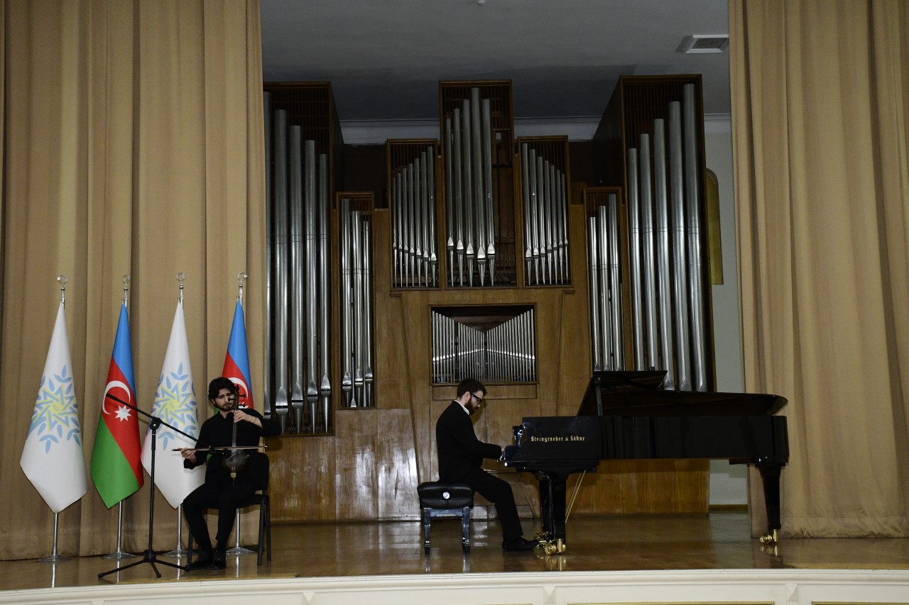 "Bir ömrün işığında: insanlığa xidmətin ali nümunəsi" - FOTOLAR