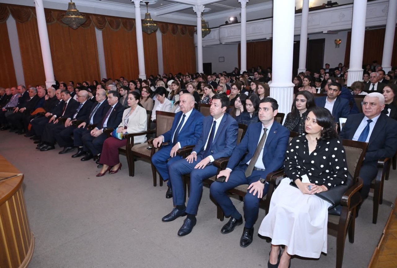 YAP Səbail rayon təşkilatı Zərifə Əliyevanın 103 illiyi ilə bağlı tədbir keçirdi - FOTOLAR