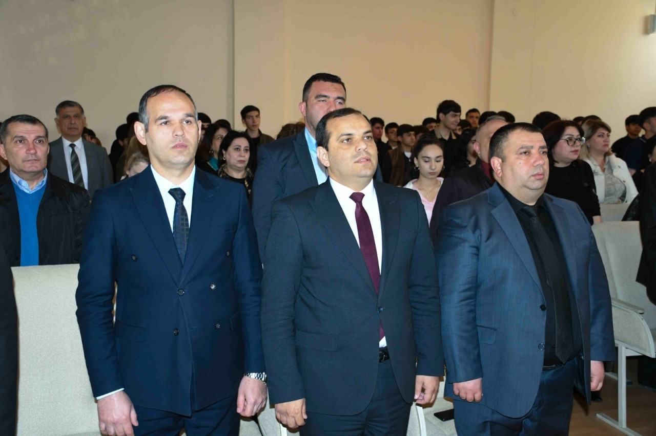 "Şəhərsalma və memarlıq sahəsi dövlət siyasətində prioritet istiqamətlərdən biridir" - Rektor (FOTOLAR)