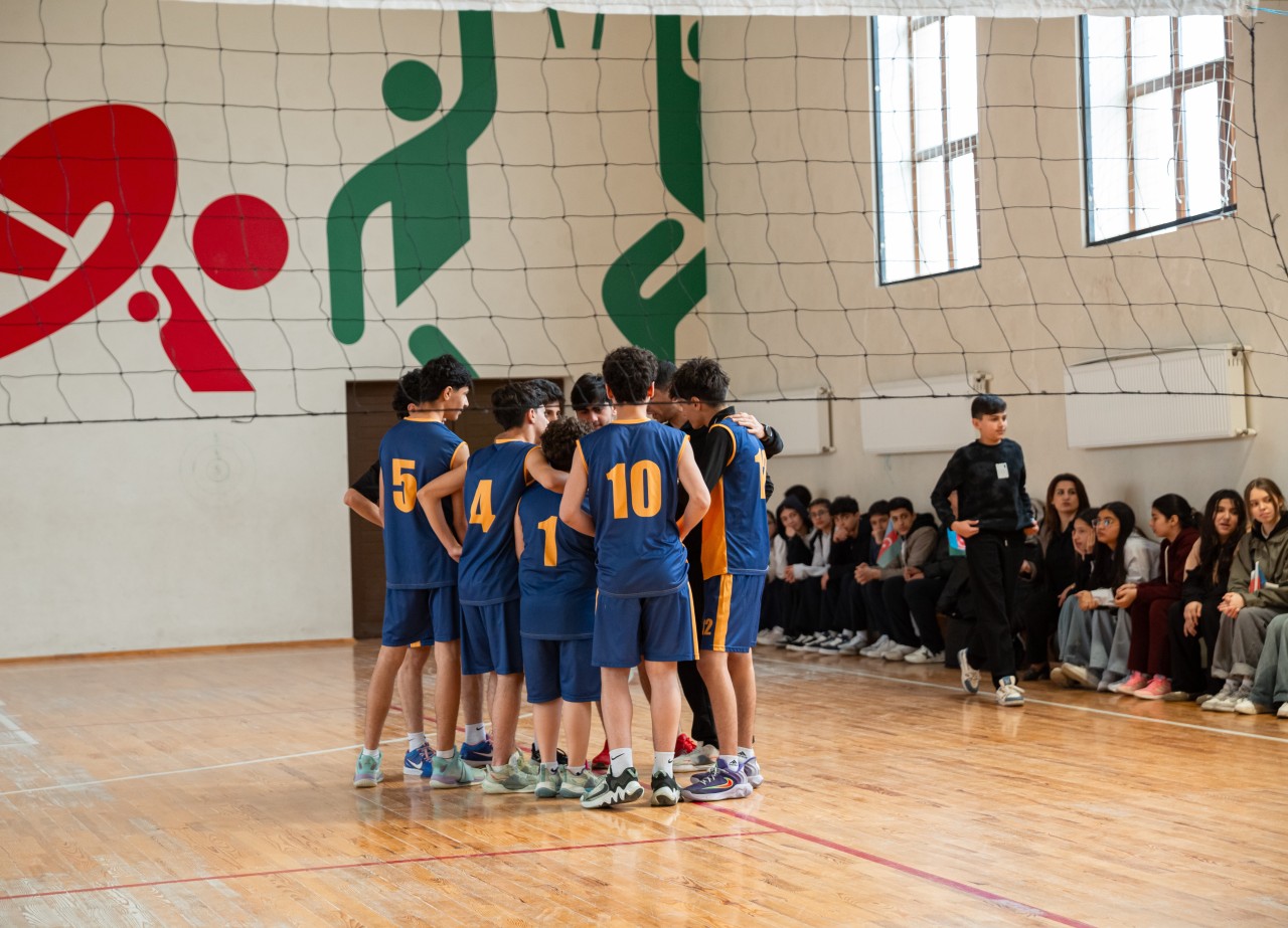 YAP Xəzər rayon təşkilatı Heydər Əliyevin 103 illiyinə həsr olunmuş yarış keçirdi - FOTOLAR