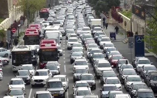 Bu yollarda tıxac var