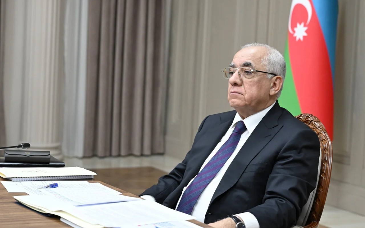 Əli Əsədov bu müəssisəyə sahibkarlıqla məşğul olmaqicazəsi verdi