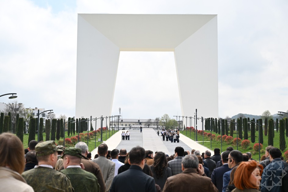 Xarici diplomatlar Xankəndidə Zəfər Parkında - FOTOLAR