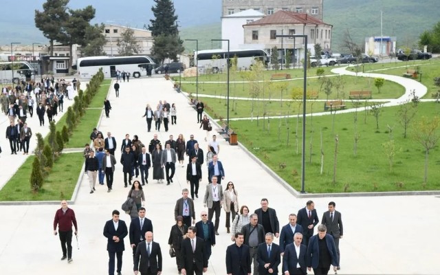 Diplomatik korpusun nümayəndələri Qarabağ Universitetində