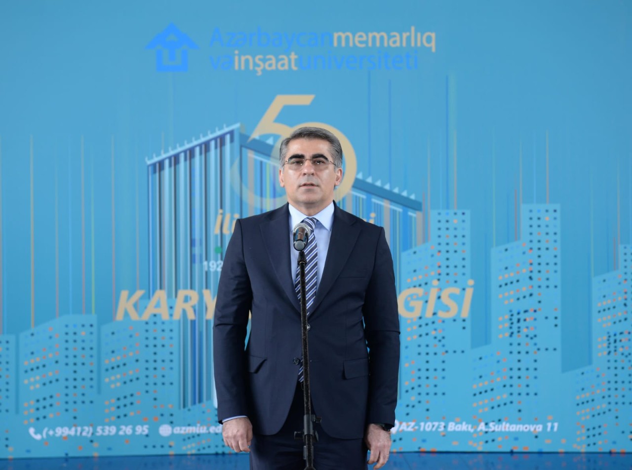AzMİU-da VII Karyera Sərgisindən FOTOLAR