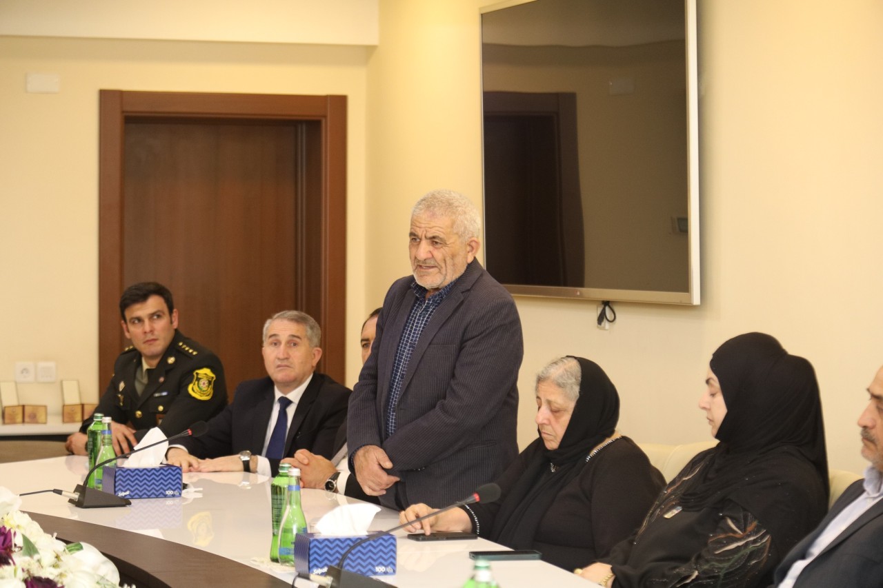 Xətainin icra başçısı hərbçilərin mükafatlarını təqdim etdi - FOTOLAR