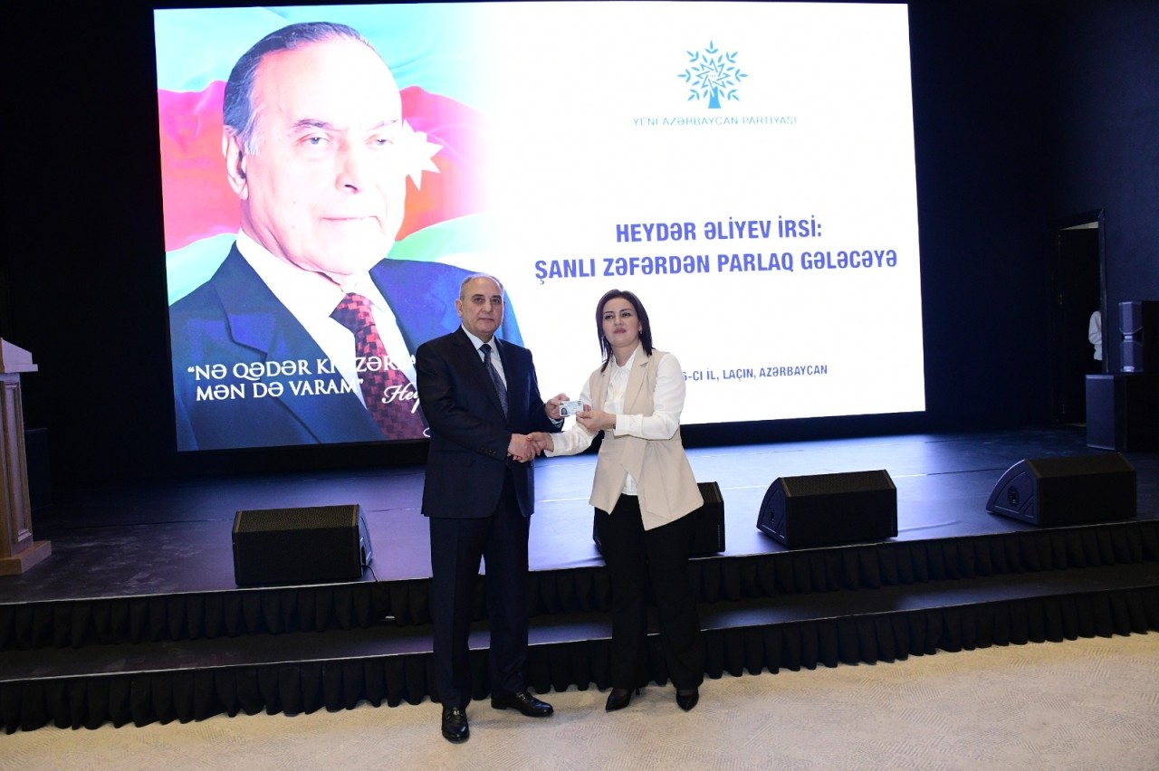 YAP Heydər Əliyevin 103 illiyinə həsr olunmuş tədbir keçirdi - FOTOLAR