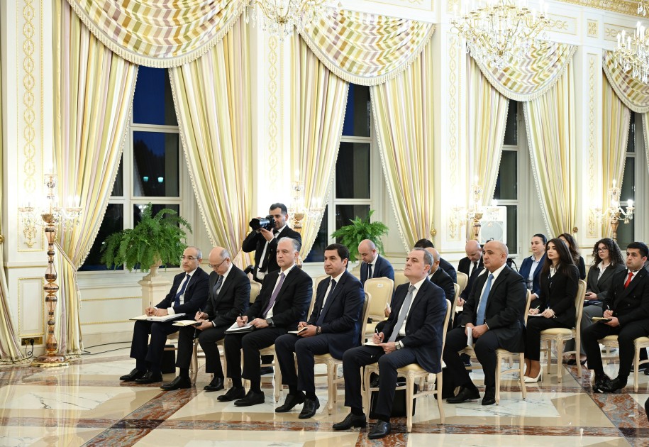 İlham Əliyev və Meloni mətbuata bəyanatlarla çıxış edirlər - YENİLƏNİB (FOTOLAR)