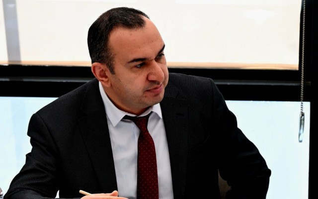Türkiyə ilə danışıqlarda iştirak edən erməni tərcüməçi öldü