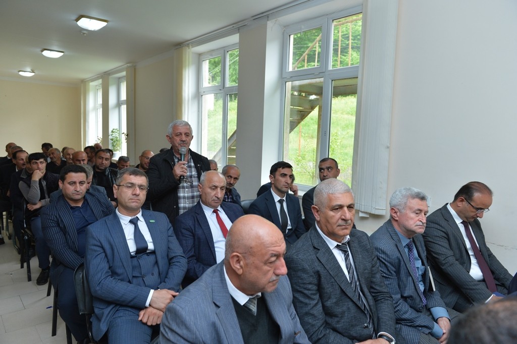 Taleh Qaraşov dağ kəndlərində qəbul keçirib - Müraciətləri dinləyib (FOTOLAR)