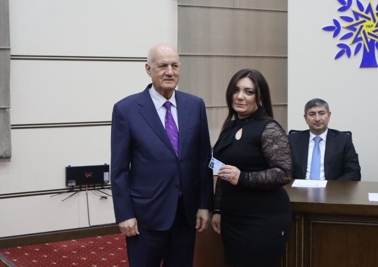 YAP Yasamal rayon təşkilatı Heydər Əliyevin 103 illiyi ilə bağlı tədbir keçirdi - FOTOLAR