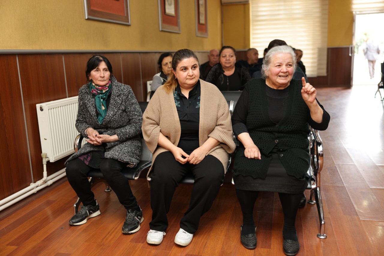 Niyazi Bayramov vətəndaşlarla növbəti səyyar görüş keçirdi - FOTOLAR