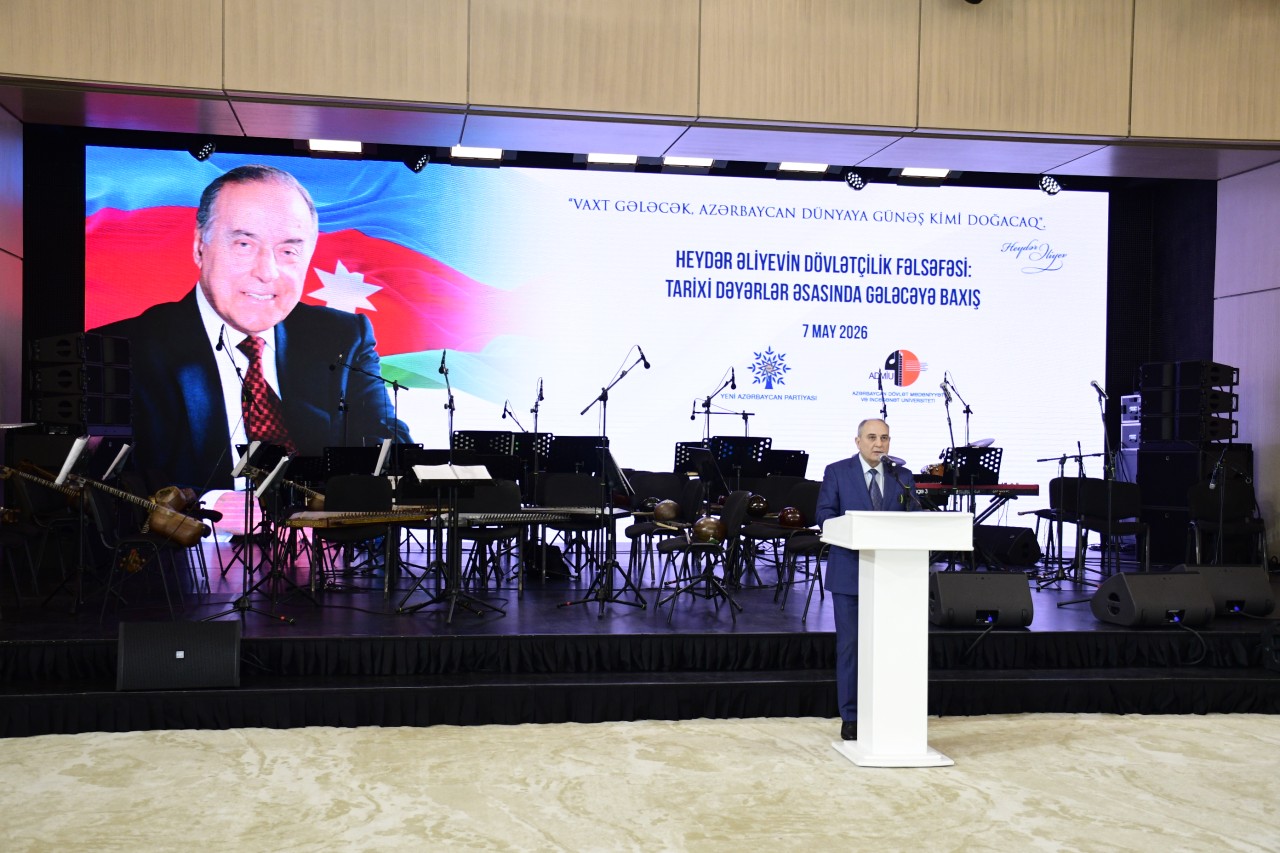YAP “Heydər Əliyevin dövlətçilik fəlsəfəsi: tarixi dəyərlər əsasında gələcəyə baxış” mövzusunda tədbir keçirdi - FOTOLAR