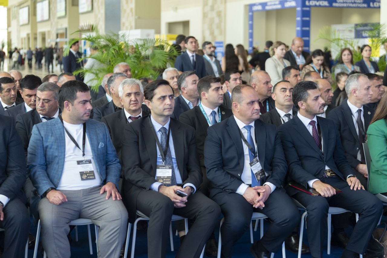 Nazir Aqronomların II Beynəlxalq Forumunda çıxış edib - FOTOLAR