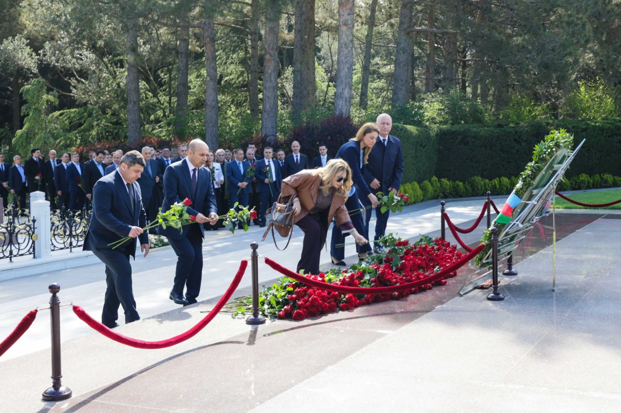 UNEC-də “Heydər Əliyev irsi” adlı konfrans keçirilib - FOTOLAR