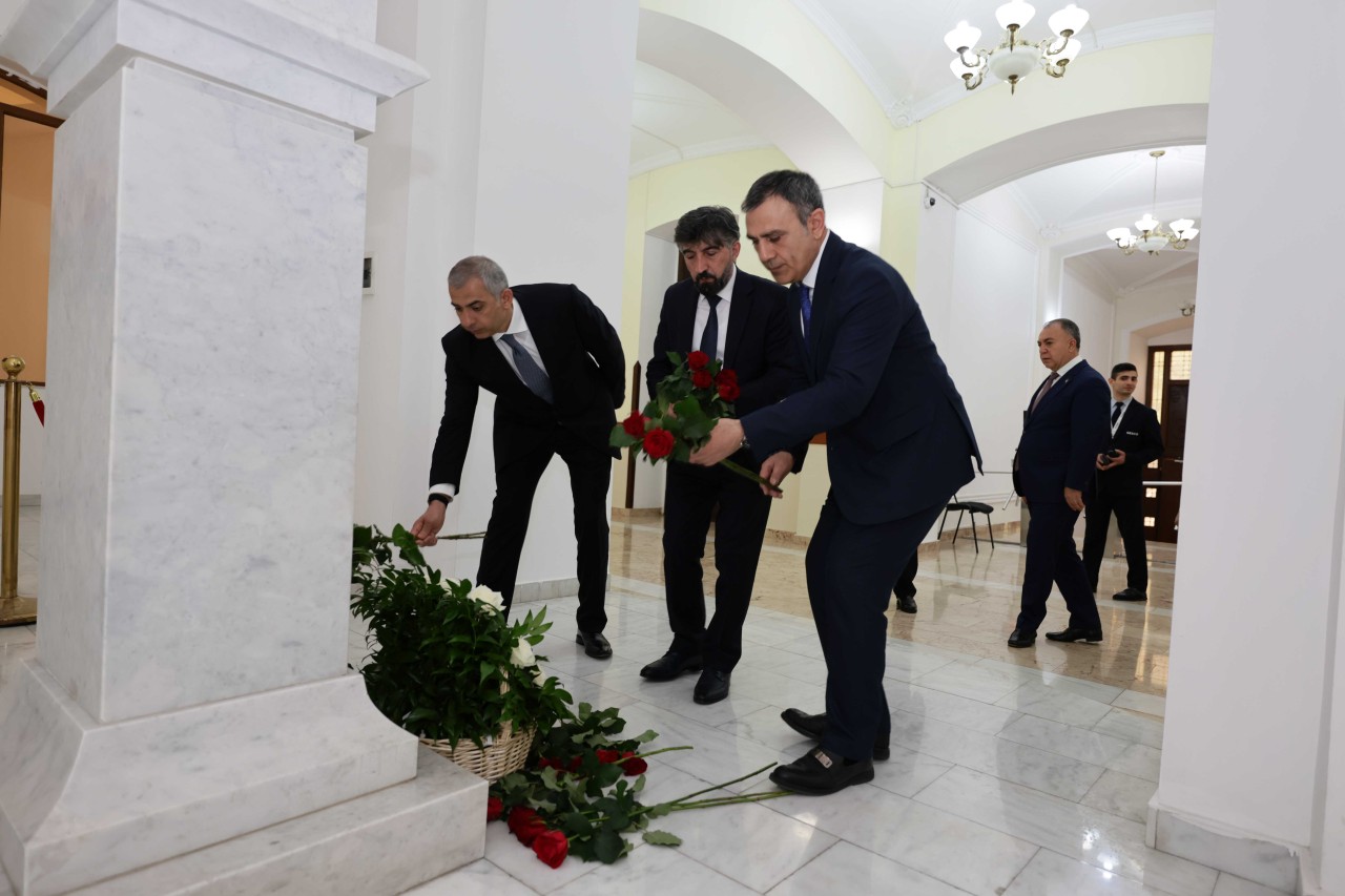 UNEC-də “Heydər Əliyev irsi” adlı konfrans keçirilib - FOTOLAR