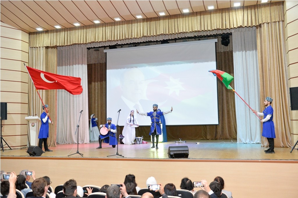 Lənkəranda Heydər Əliyevin əziz xatirəsi ehtiramla anılıb - FOTOLAR