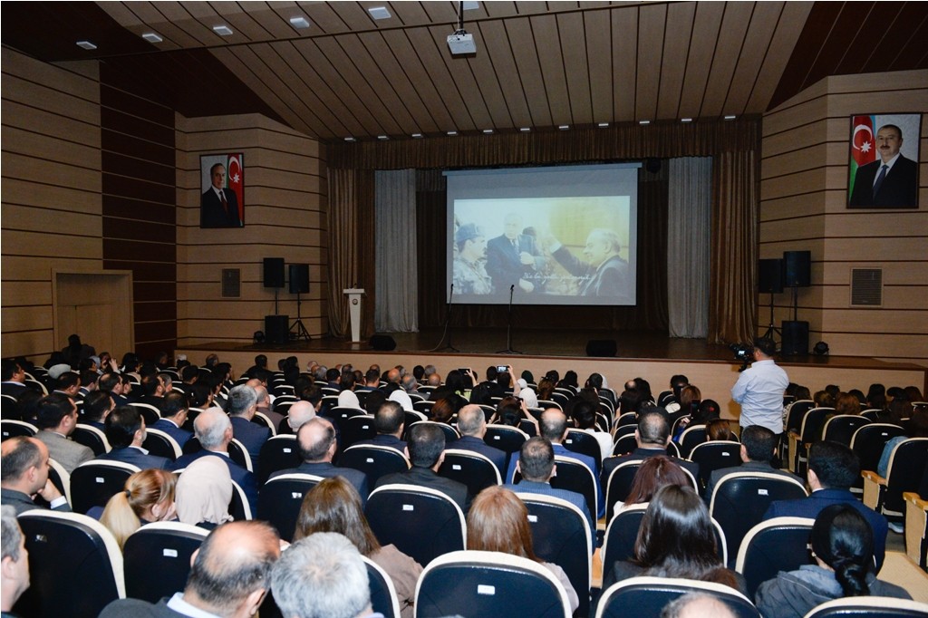 Lənkəranda Heydər Əliyevin əziz xatirəsi ehtiramla anılıb - FOTOLAR
