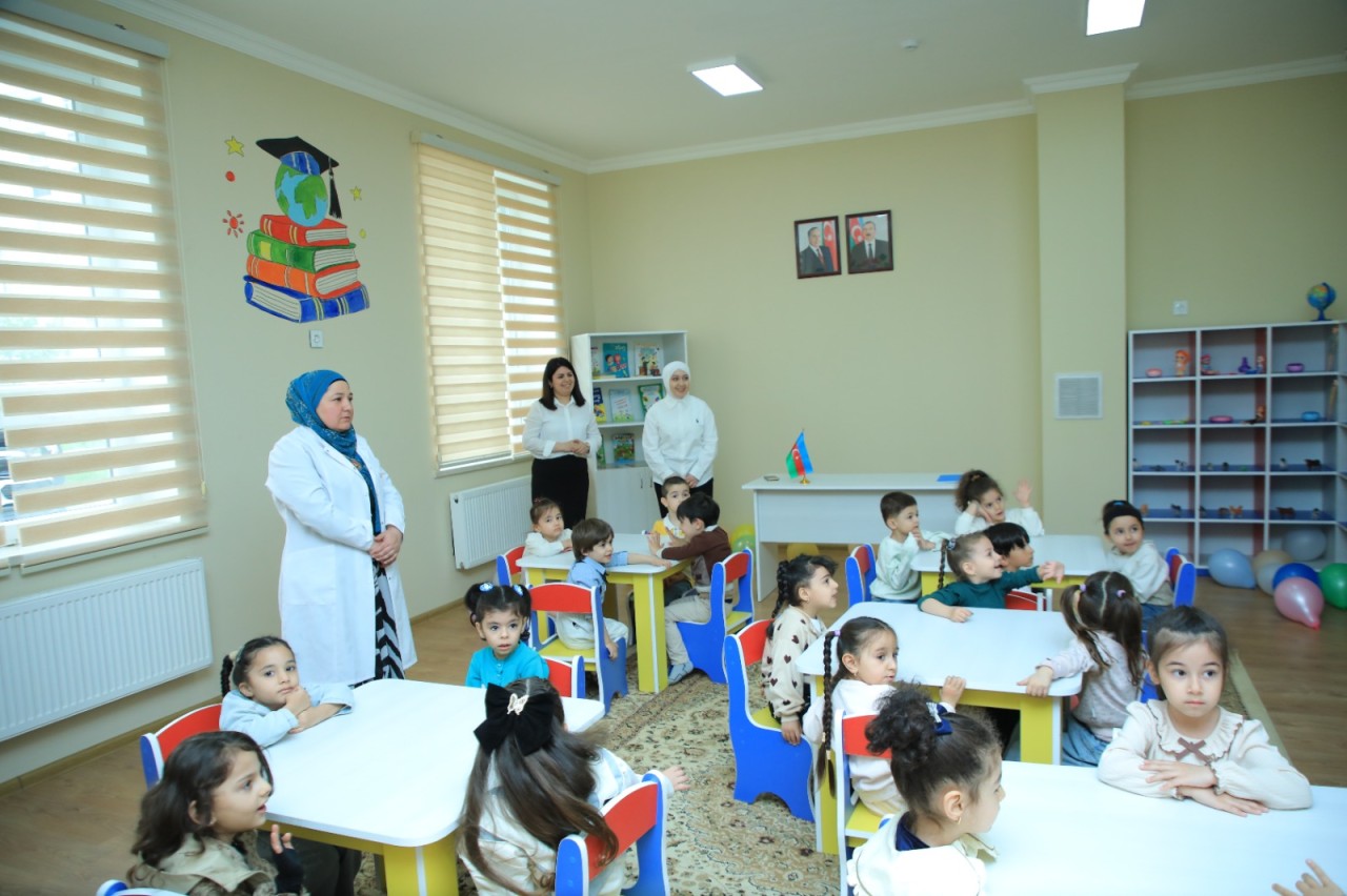 Niyazi Bayramov körpələr evinin açılış mərasimində  - FOTOLAR