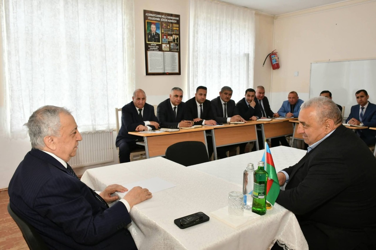 Malik İsaqov vətəndaşların problemlərini dinlədi- FOTOLAR