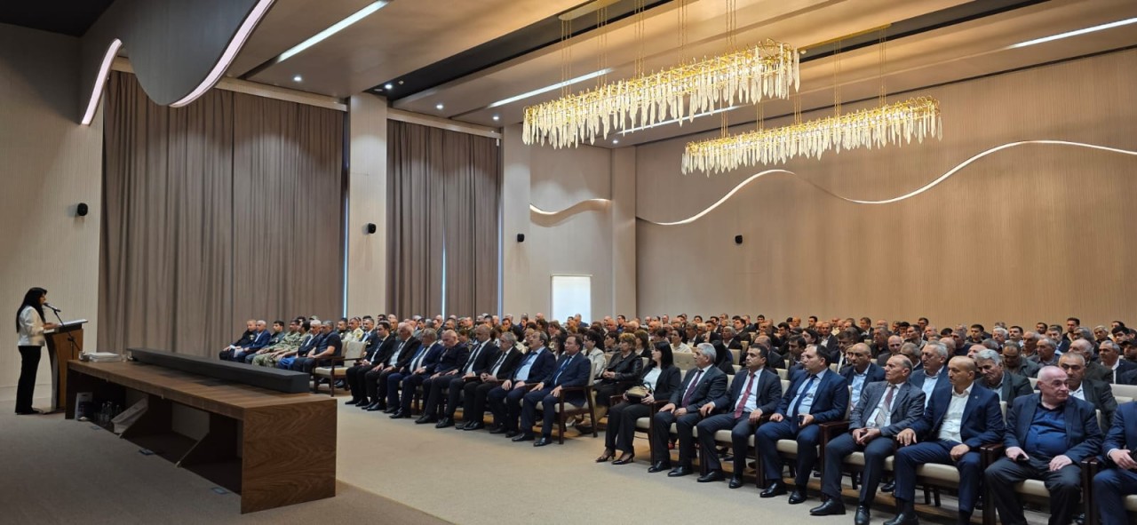 “AzərEnerji” Heydər Əliyevlə bağlı tədbirlər keçirib - FOTOLAR