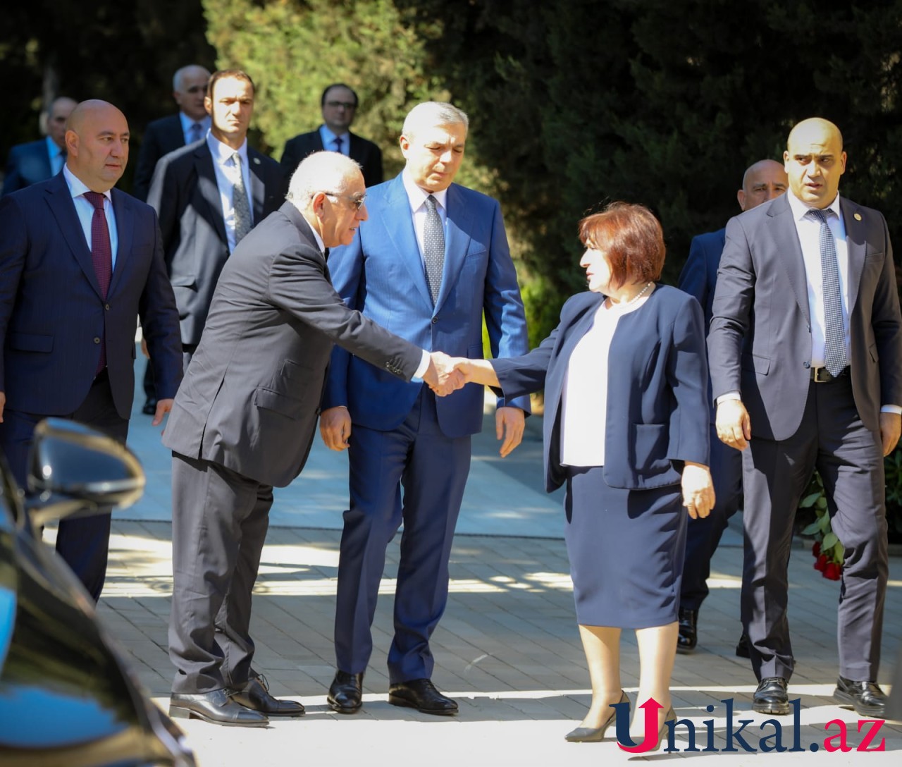 Dövlət rəsmiləri Heydər Əliyevin məzarını ziyarət etdilər - FOTOLAR
