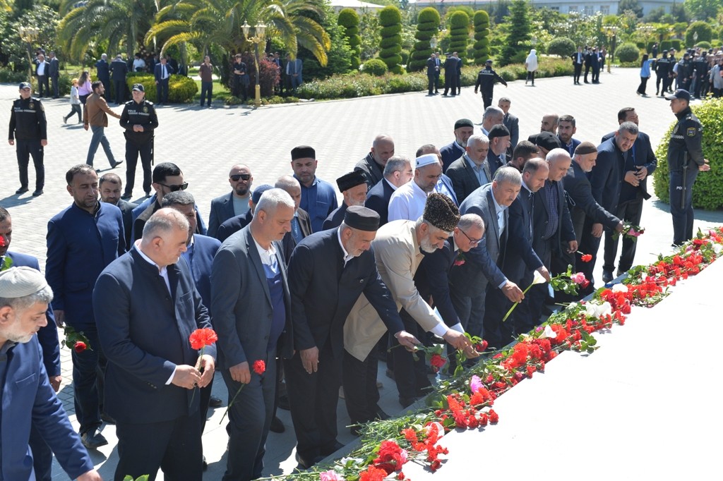 Lənkəranda Ümummilli Liderin 103-cü ildönümü ehtiramla qeyd olunub - FOTOLAR